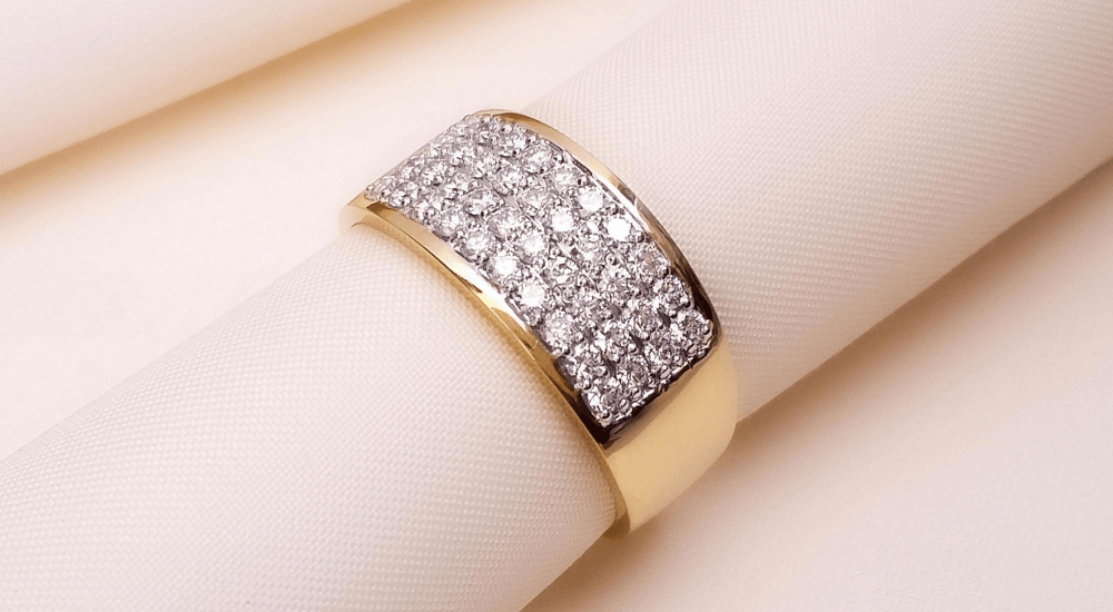 Why a Pavé Wedding Band Is the Ultimate Symbol of Elegance