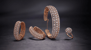 Jewelry Anniversary Gifts That Will Make Her Say “Wow”